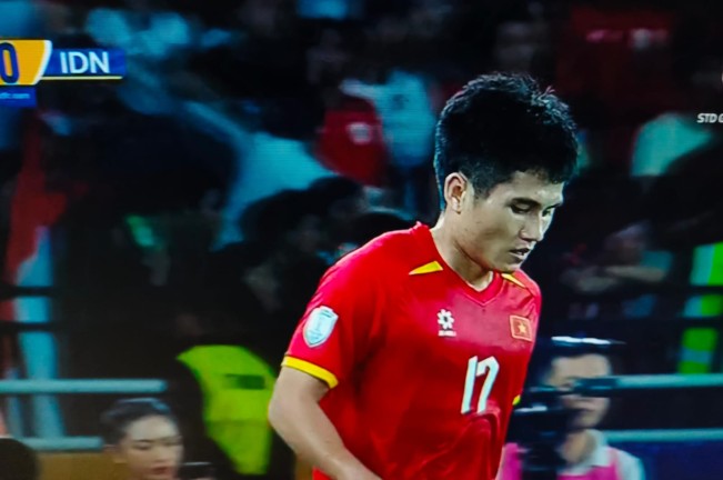 Pemain Timnas Vietnam U-23 saat berhadapan dengan Timnas Indonesia U-23. [Berita FT]